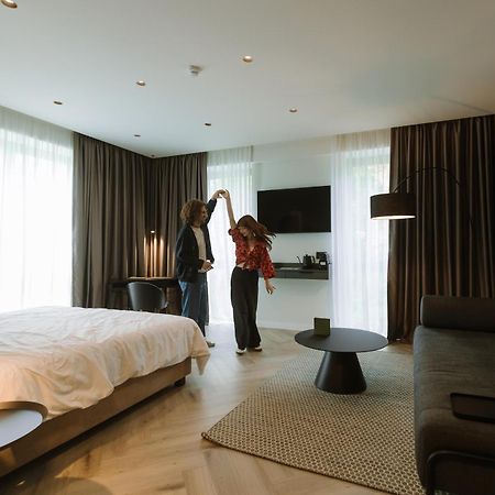 Luna Residence Villa ティミショアラ エクステリア 写真