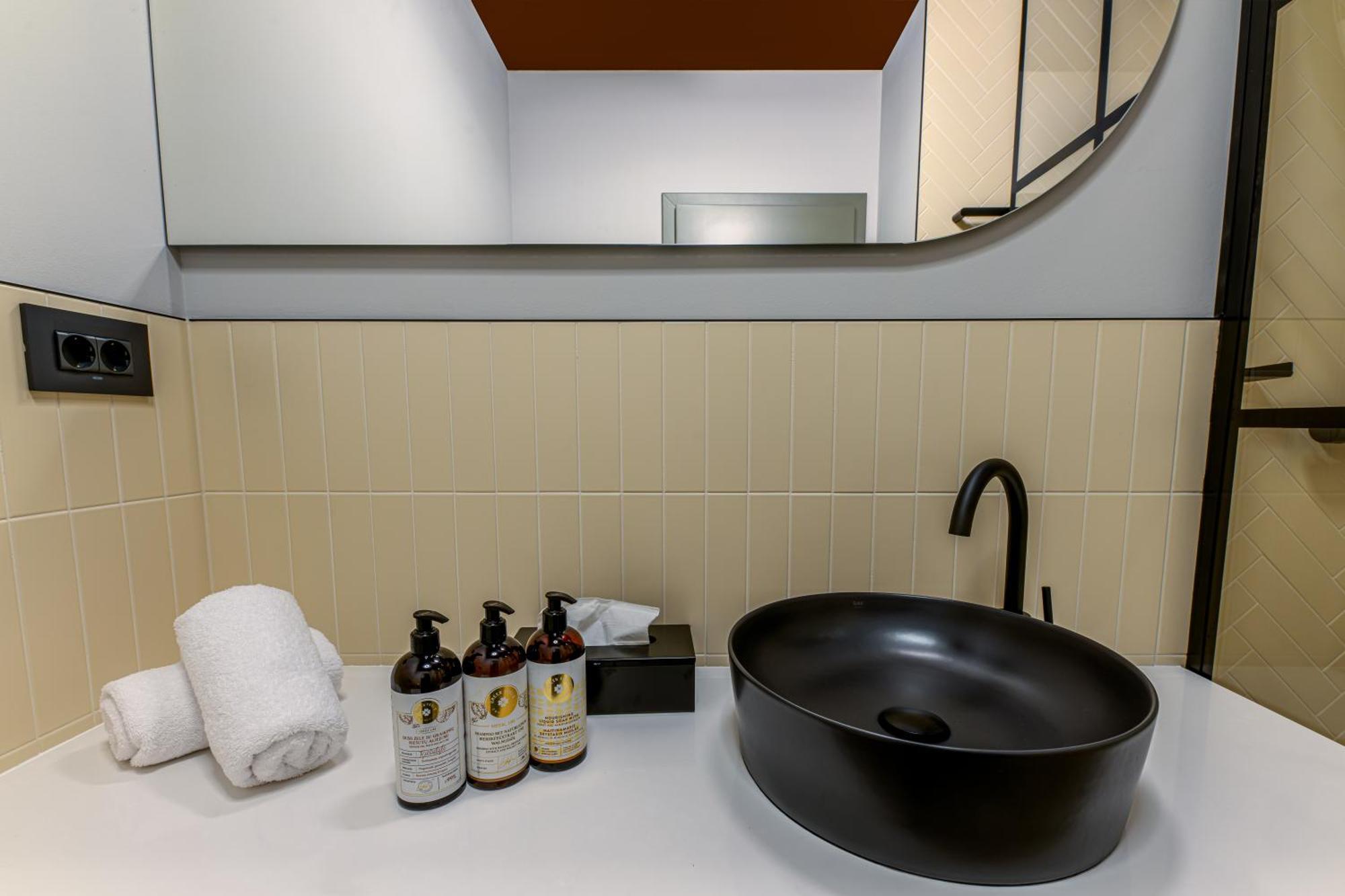 Luna Residence Villa ティミショアラ エクステリア 写真