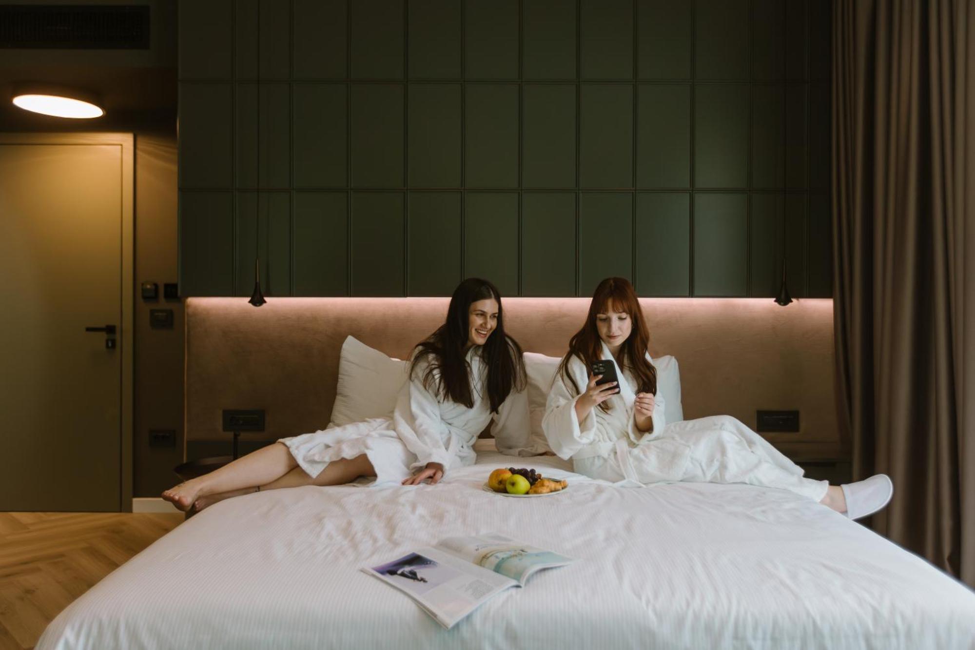 Luna Residence Villa ティミショアラ エクステリア 写真